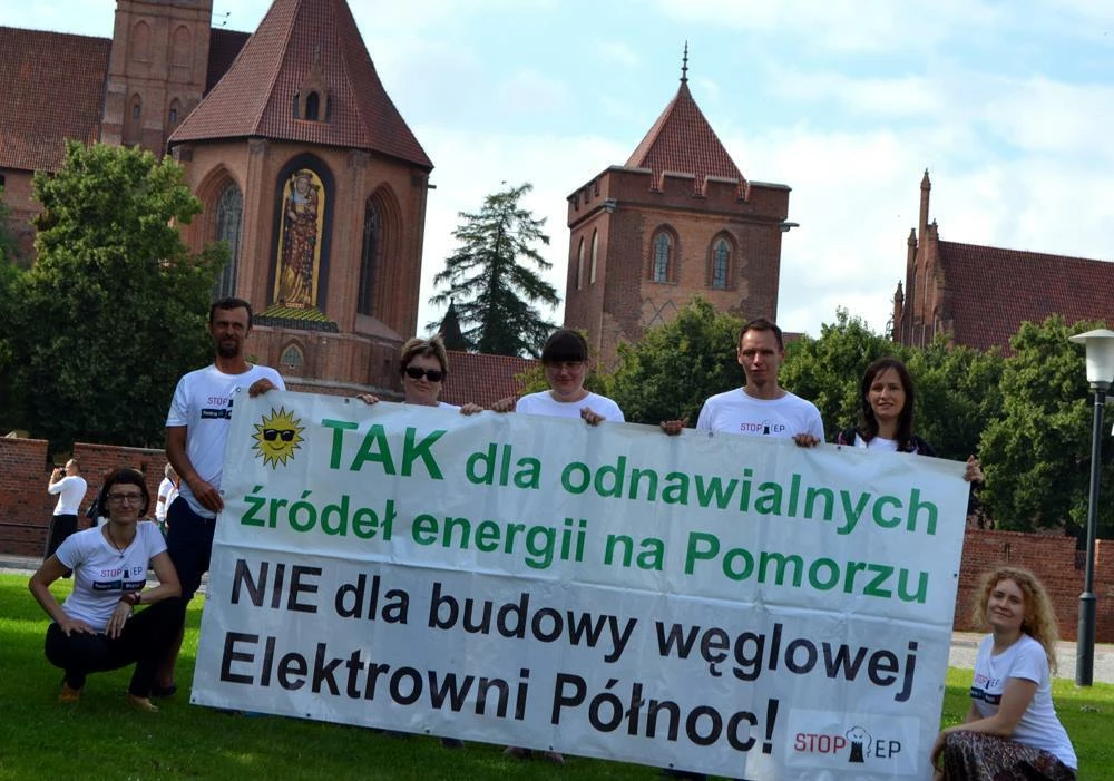 “Tak dla odnawialnych źródeł energii, nie dla budowy elektrowni Północ”, akcja w terenie, Malbork. Więcej o kampanii przeczytacie na stronie STOP Elektrowni Północ